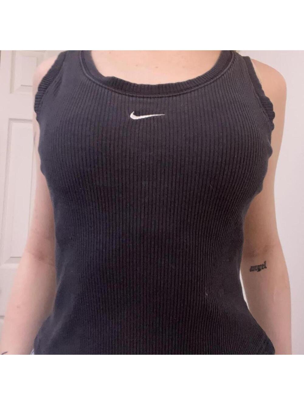 Black vintage Nike fitted top